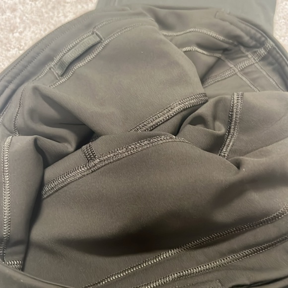 Lululemon wonder under 3/4 leggings- EUC - size 6 - Picture 7 of 7
